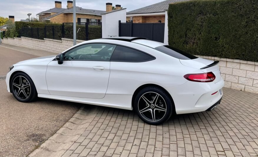 MERCEDES-BENZ Clase C 220 d COUPÉ PACK AMG