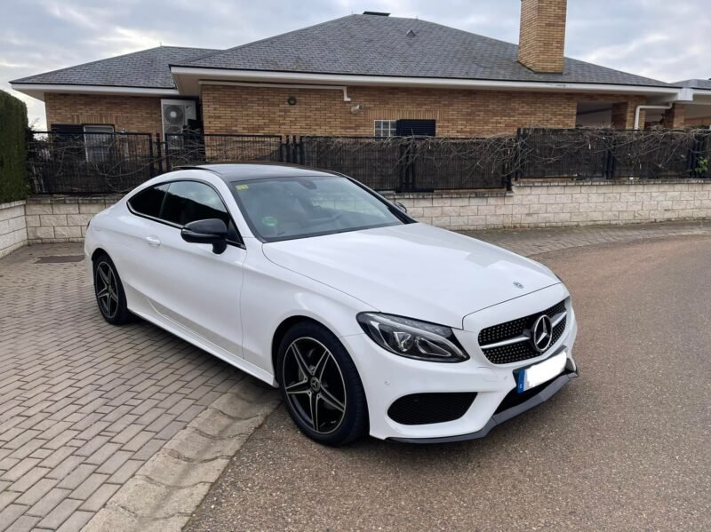 MERCEDES-BENZ Clase C 220 d COUPÉ PACK AMG
