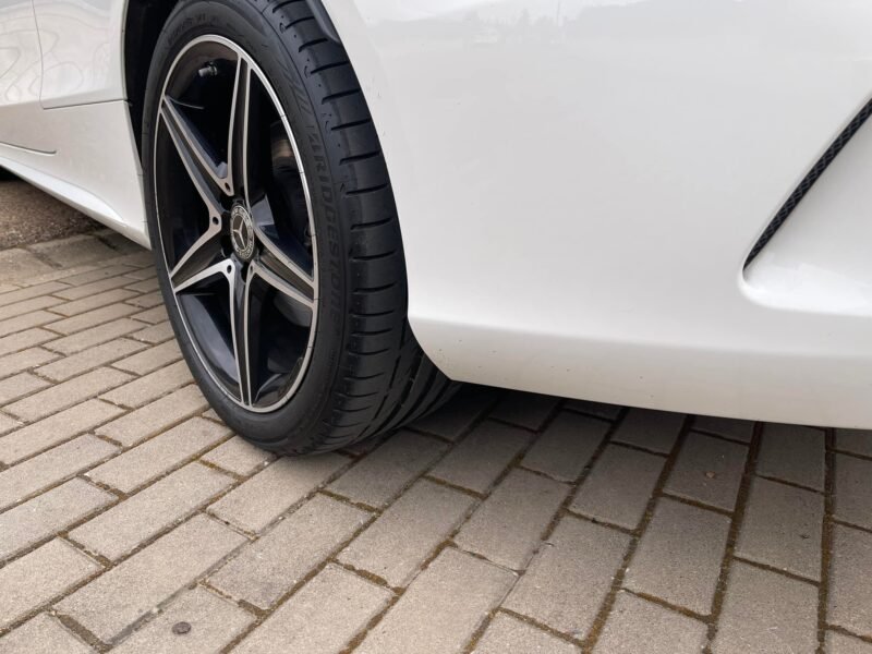 MERCEDES-BENZ Clase C 220 d COUPÉ PACK AMG