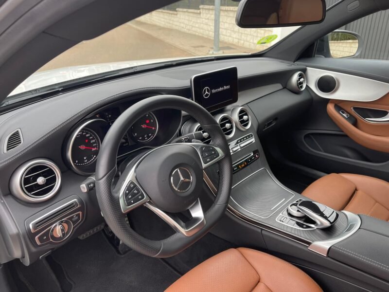 MERCEDES-BENZ Clase C 220 d COUPÉ PACK AMG