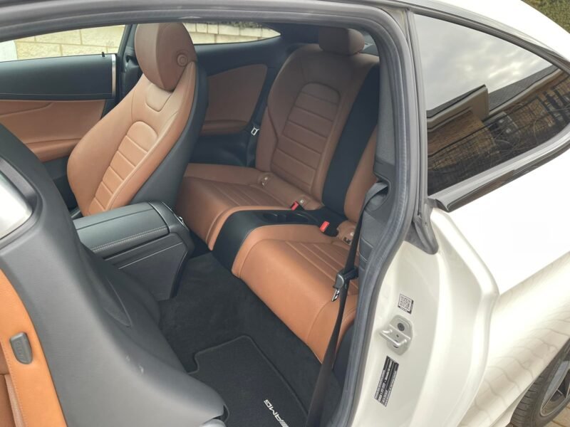 MERCEDES-BENZ Clase C 220 d COUPÉ PACK AMG