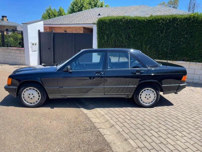 MERCEDES-BENZ 190 E 2.0 AUTOMÁTICO