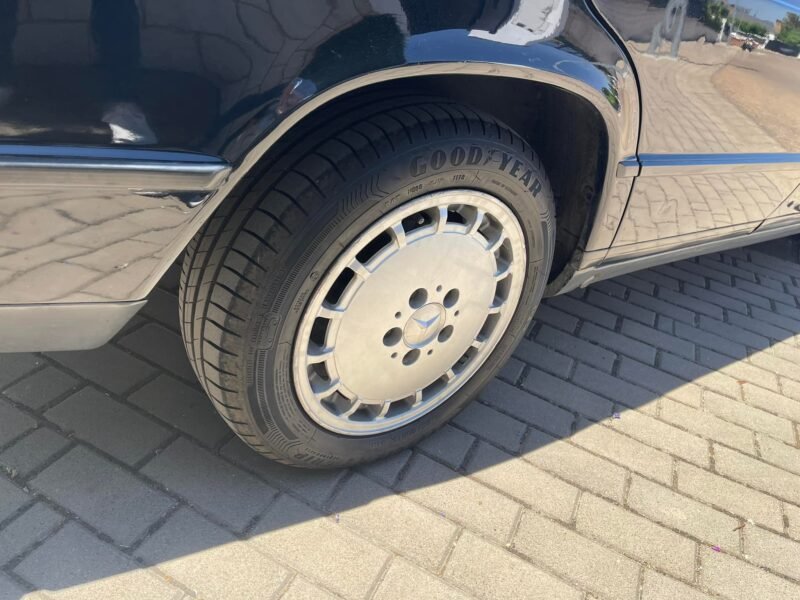 MERCEDES-BENZ 190 E 2.0 AUTOMÁTICO