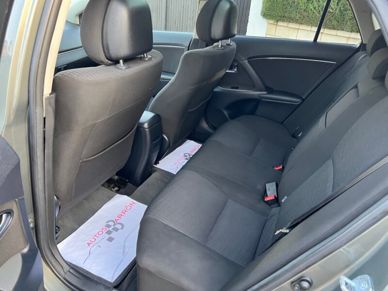 TOYOTA AVENSIS 2.2 d4d 150 cv CROSS SPORT Cross SPORT Advancw