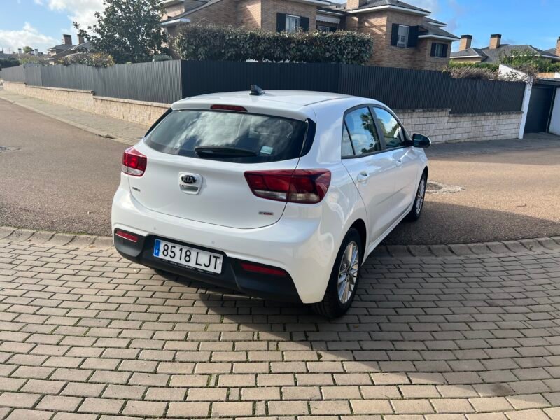 KIA Rio 1.0 T-GDI 100 cv DRIVE