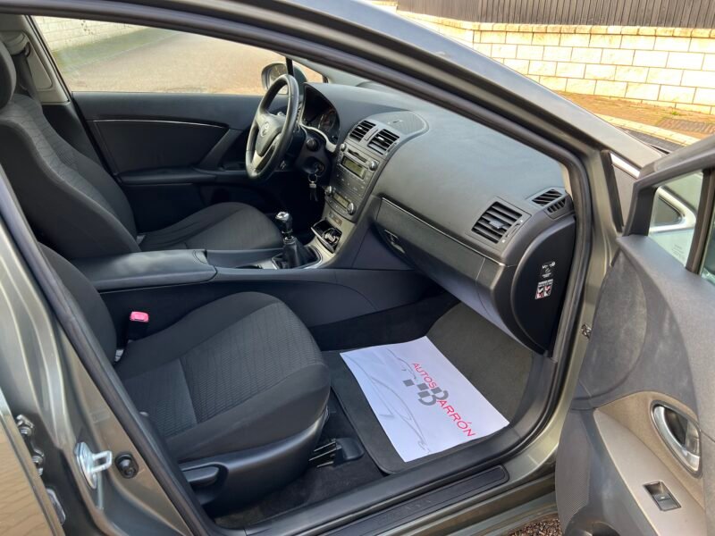 TOYOTA AVENSIS 2.2 d4d 150 cv CROSS SPORT Cross SPORT Advancw