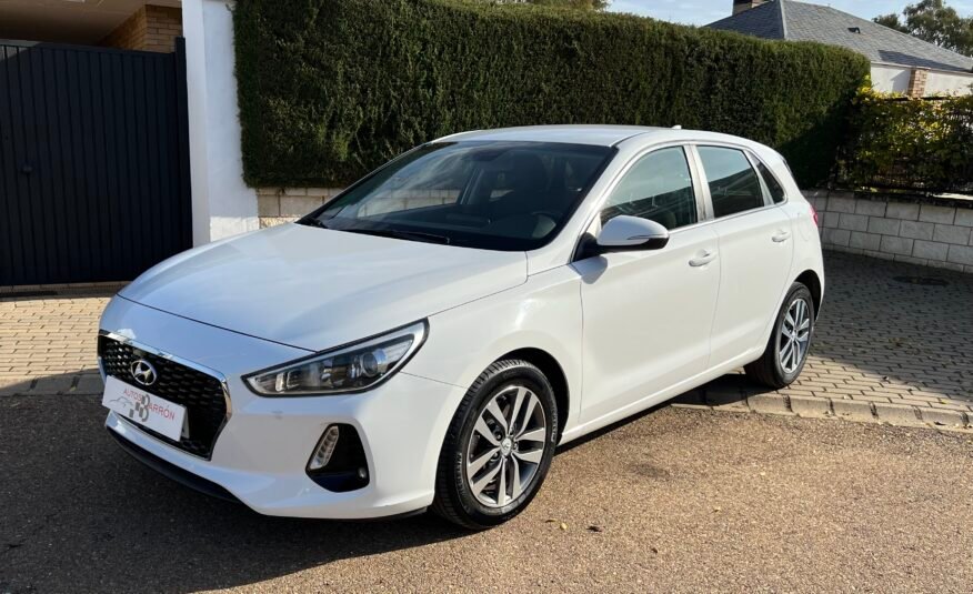 HYUNDAI i30 1.6 CRDI 110 cv Tecno Tech