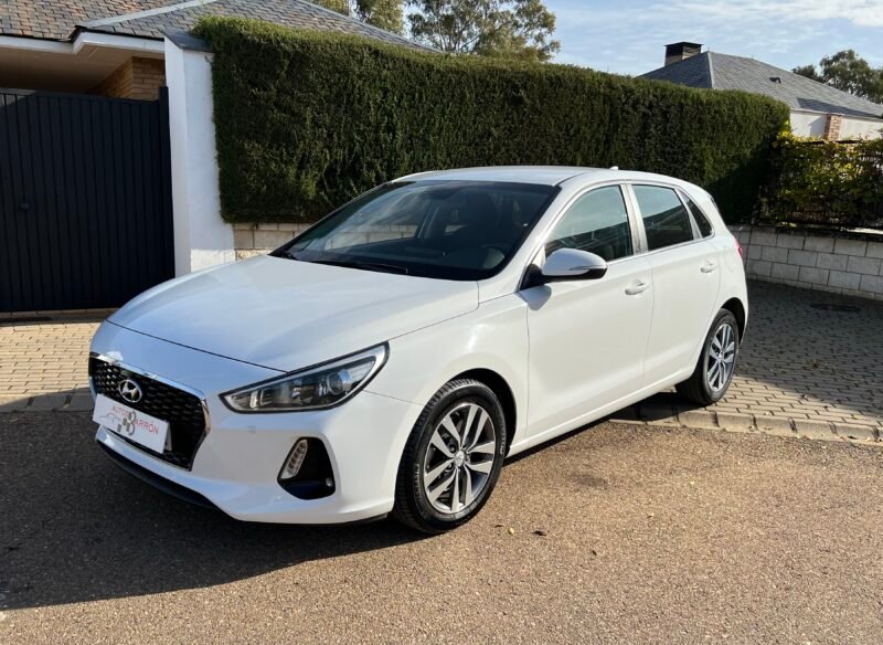 HYUNDAI i30 1.6 CRDI 110 cv Tecno Tech