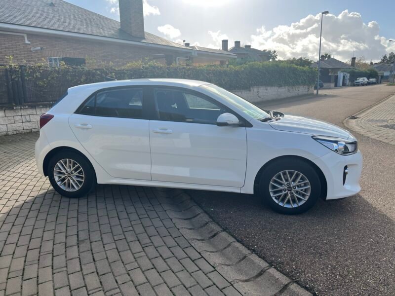 KIA Rio 1.0 T-GDI 100 cv DRIVE