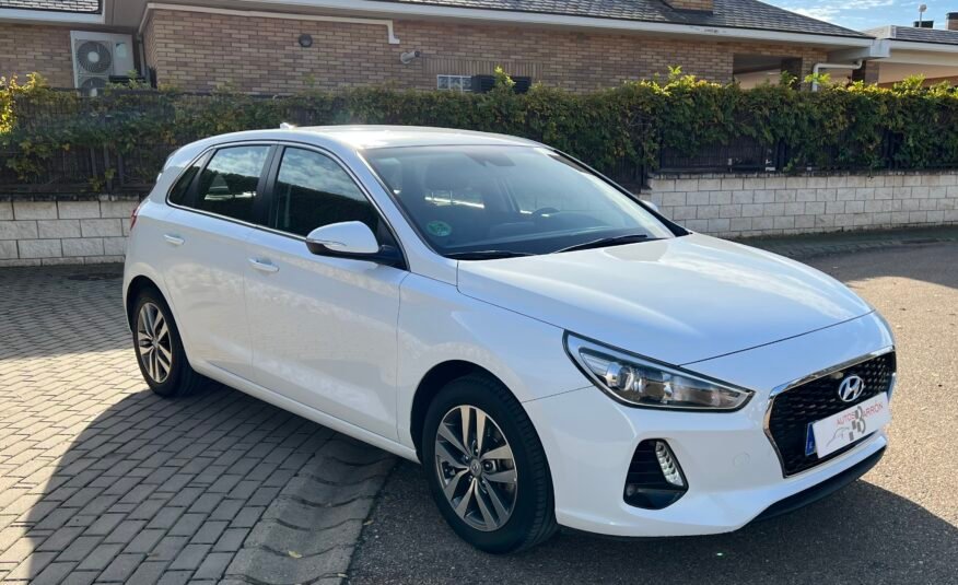 HYUNDAI i30 1.6 CRDI 110 cv Tecno Tech