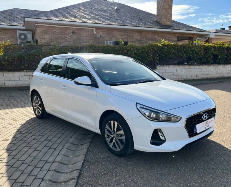 HYUNDAI i30 1.6 CRDI 110 cv Tecno Tech