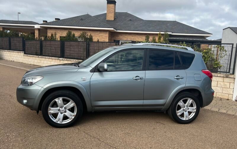 TOYOTA Rav4 2.2 d 177 cv EXECUTIVE EXECUTIVE