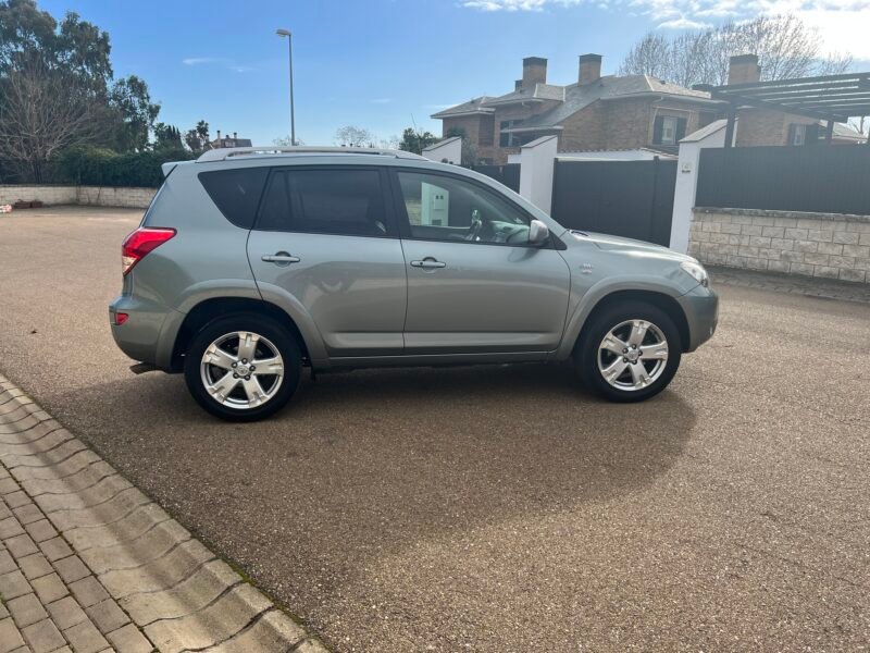 TOYOTA Rav4 2.2 d 177 cv EXECUTIVE EXECUTIVE