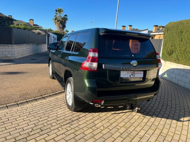 TOYOTA Land Cruiser 180 d Auto VX VX Automático