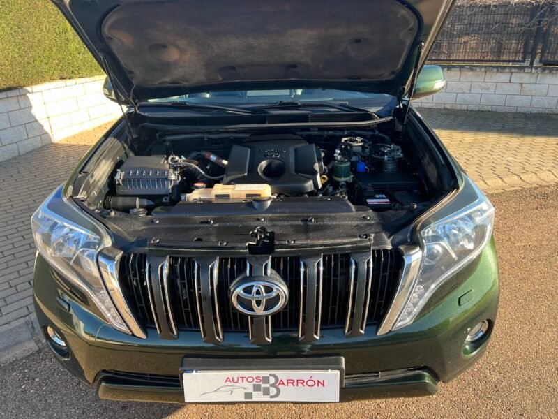 TOYOTA Land Cruiser 180 d Auto VX VX Automático