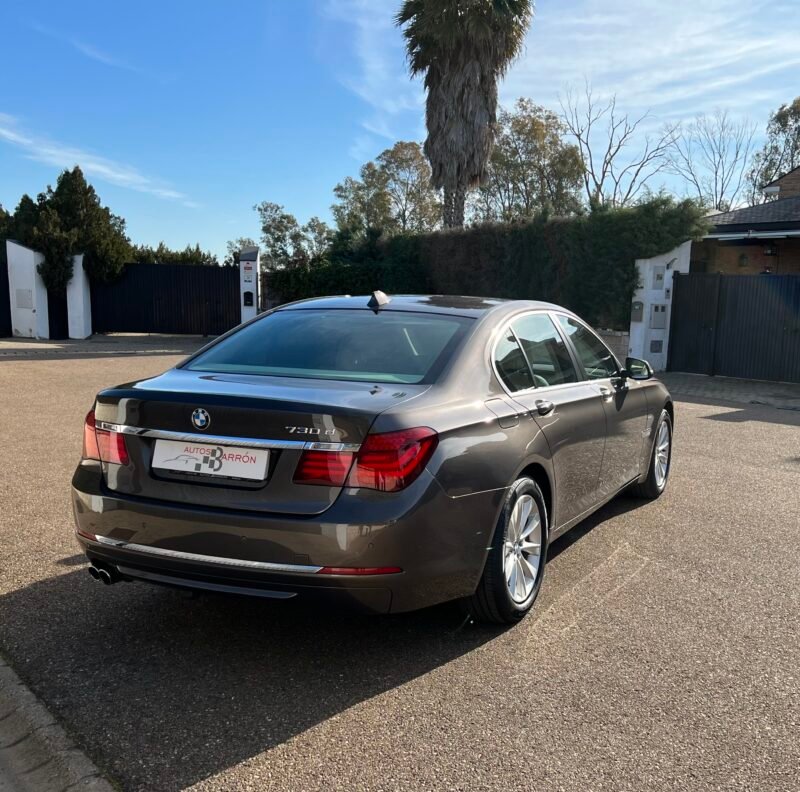 BMW 730 d Aut. 8v. 730 d LUXURY