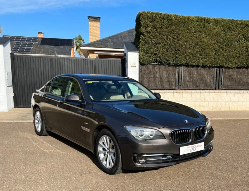BMW 730 d Aut. 8v. 730 d LUXURY