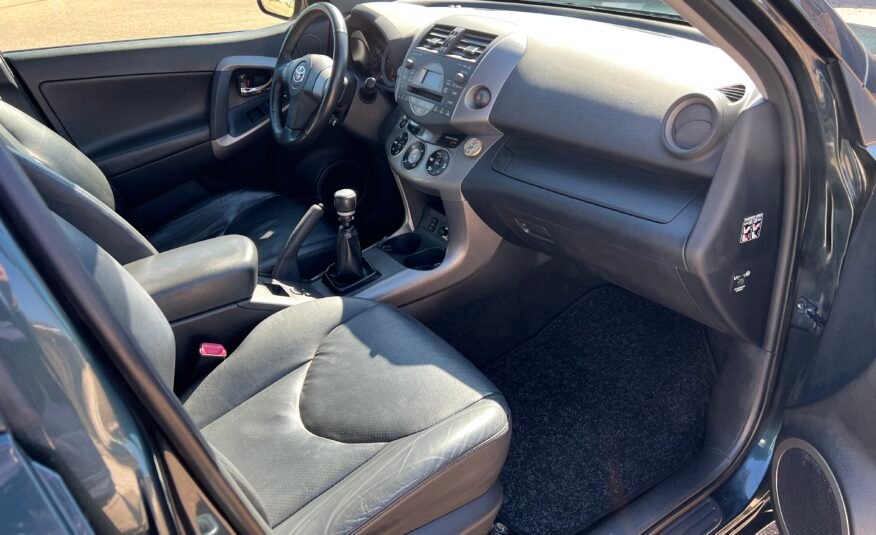 TOYOTA Rav4 d4d 2.2 177 cv EXECUTIVE EXECUTIVE