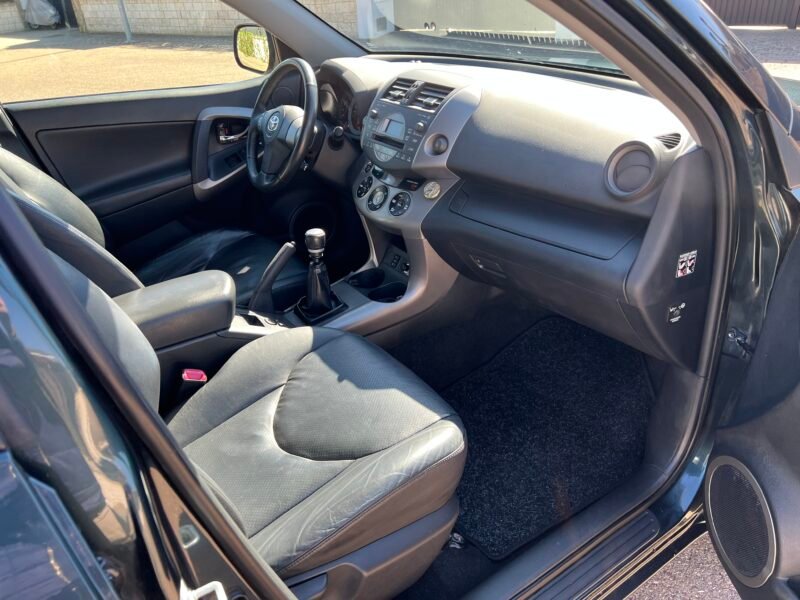 TOYOTA Rav4 d4d 2.2 177 cv EXECUTIVE EXECUTIVE