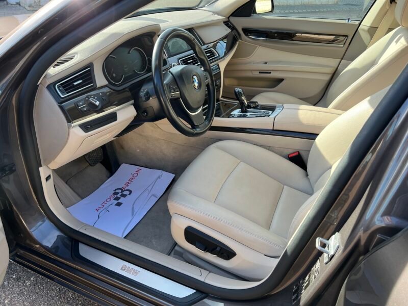 BMW 730 d Aut. 8v. 730 d LUXURY