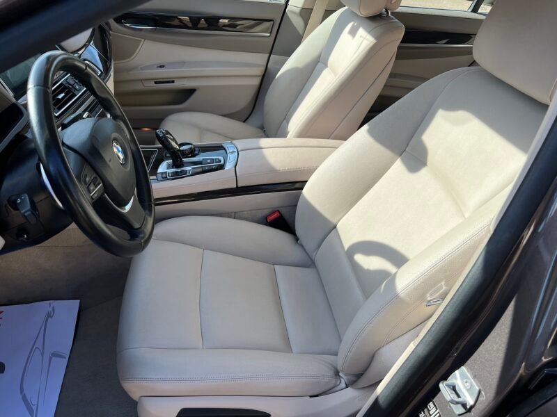 BMW 730 d Aut. 8v. 730 d LUXURY