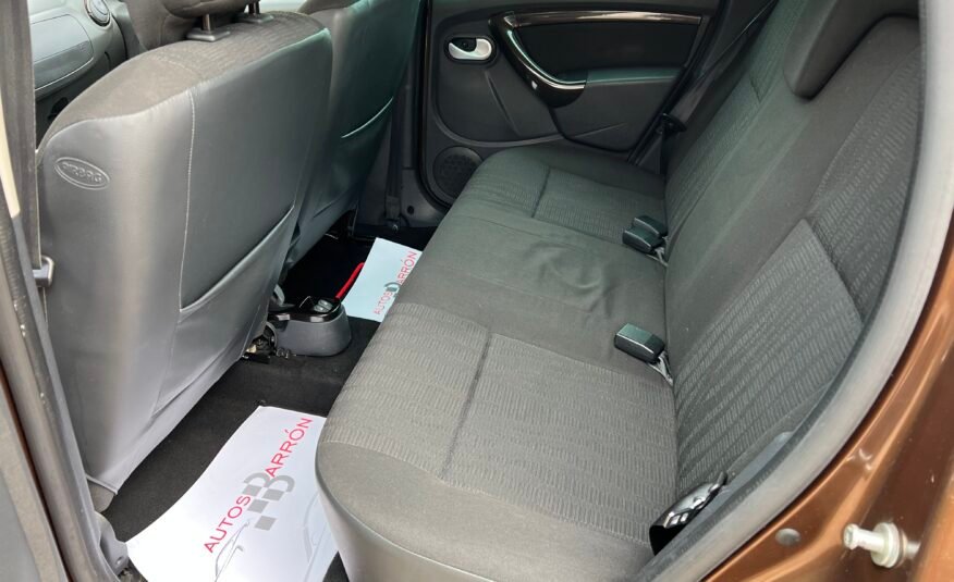Dacia DUSTER 1.6 i 105 cv 4×4 Laureate Laureate 4×4