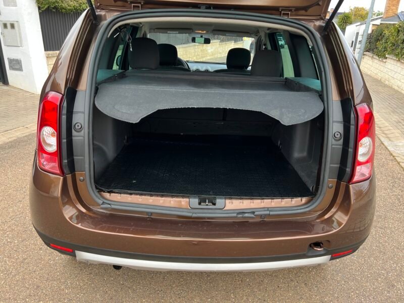 Dacia DUSTER 1.6 i 105 cv 4×4 Laureate Laureate 4×4