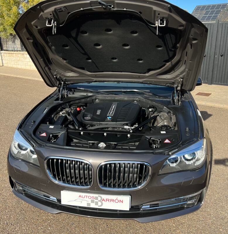 BMW 730 d Aut. 8v. 730 d LUXURY