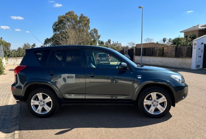 TOYOTA Rav4 d4d 2.2 177 cv EXECUTIVE EXECUTIVE