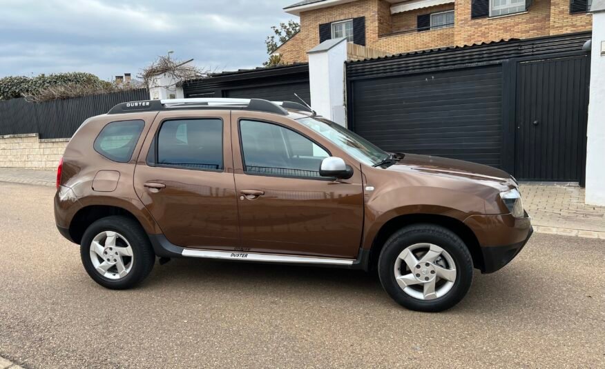 Dacia DUSTER 1.6 i 105 cv 4×4 Laureate Laureate 4×4