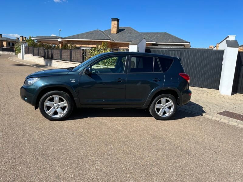 TOYOTA Rav4 d4d 2.2 177 cv EXECUTIVE EXECUTIVE