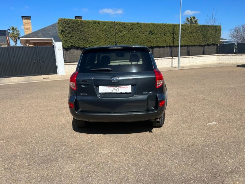 TOYOTA Rav4 2.2 d 177 c EXECUTIVE 4×4 EXECUTIVE