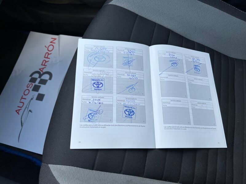 TOYOTA Auris Híbrido 140 h Touring Sporta