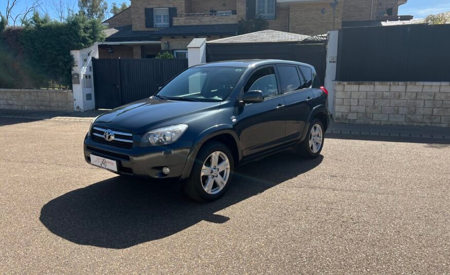 TOYOTA Rav4 2.2 d 177 c EXECUTIVE 4×4 EXECUTIVE