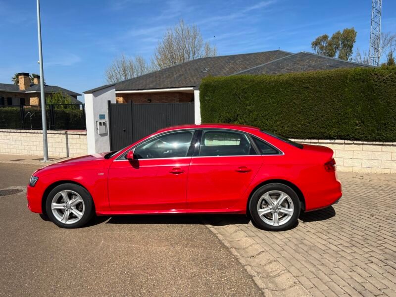 AUDI A4 2.0 Tdi 150 cv S-LINE S-LINE