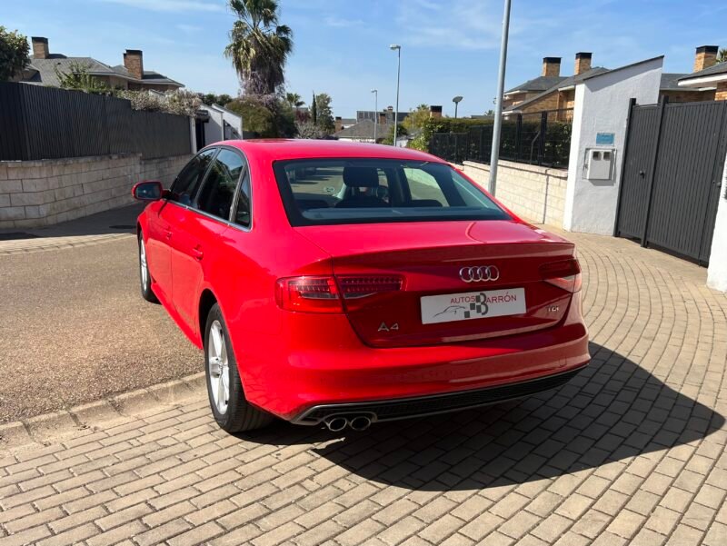 AUDI A4 2.0 Tdi 150 cv S-LINE S-LINE