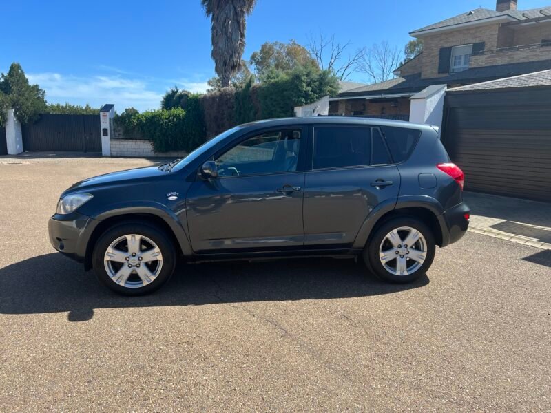 TOYOTA Rav4 2.2 d 177 c EXECUTIVE 4×4 EXECUTIVE