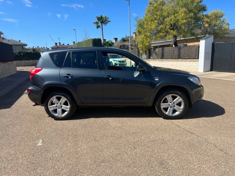 TOYOTA Rav4 2.2 d 177 c EXECUTIVE 4×4 EXECUTIVE