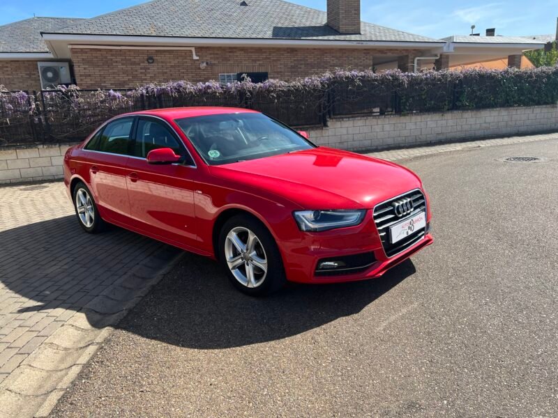 AUDI A4 2.0 Tdi 150 cv S-LINE S-LINE