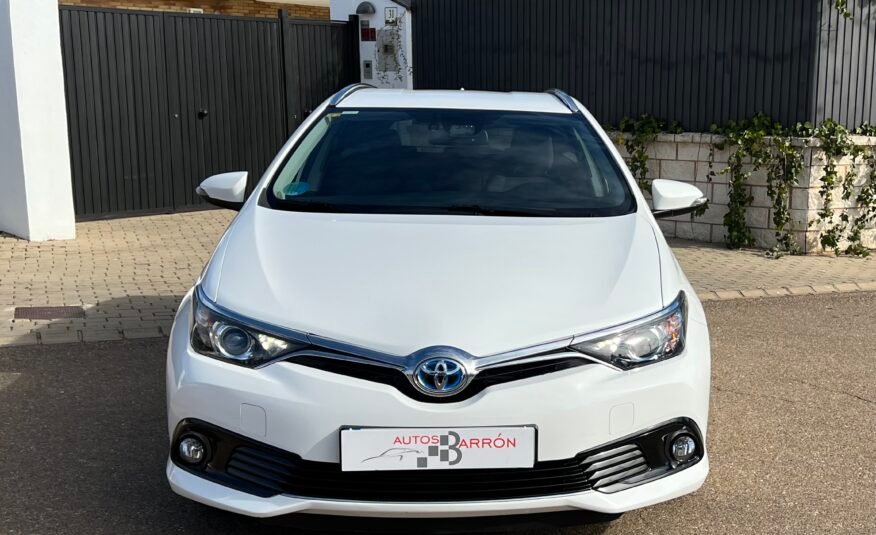TOYOTA Auris Híbrido 140 h Touring Sporta
