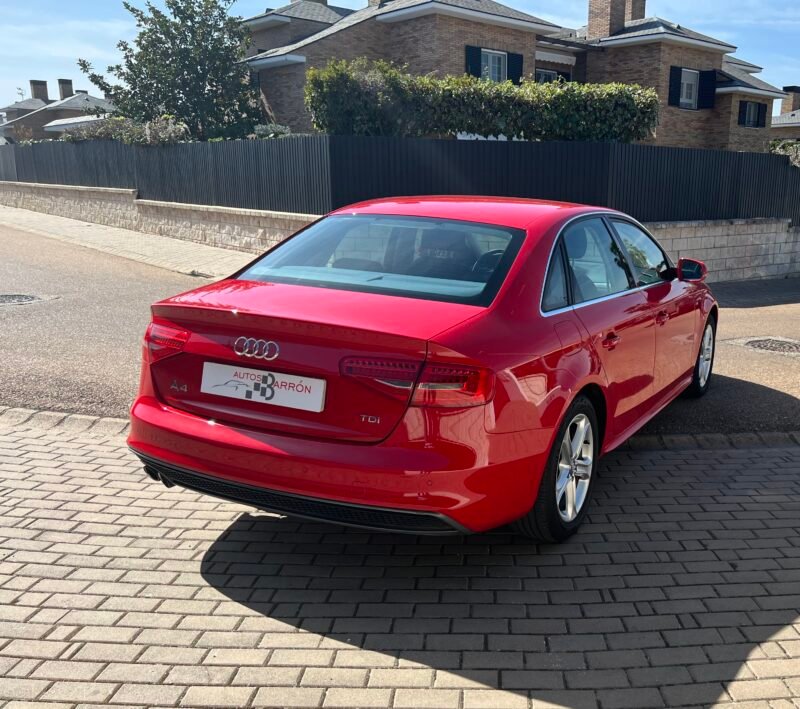 AUDI A4 2.0 Tdi 150 cv S-LINE S-LINE