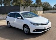 TOYOTA Auris Híbrido 140 h Touring Sporta