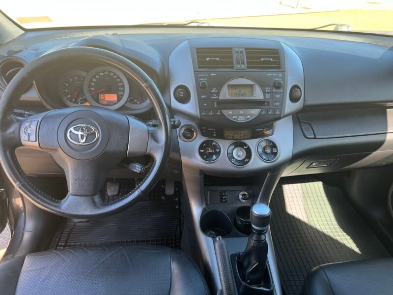 TOYOTA Rav4 2.2 d 177 c EXECUTIVE 4×4 EXECUTIVE