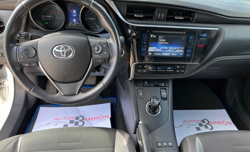 TOYOTA Auris Híbrido 140 h Touring Sporta