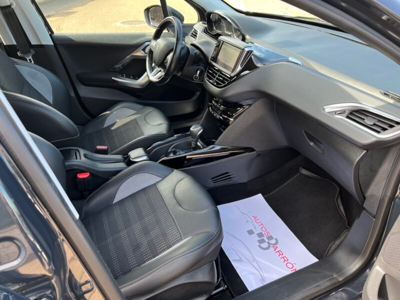PEUGEOT 2008 1.2 Pure Tech AUT. ALLURE Allure