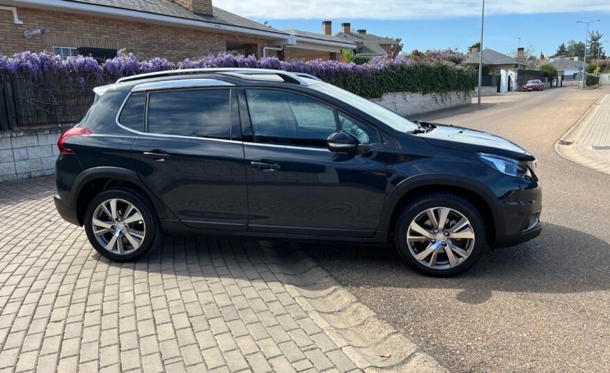 PEUGEOT 2008 1.2 Pure Tech AUT. ALLURE Allure