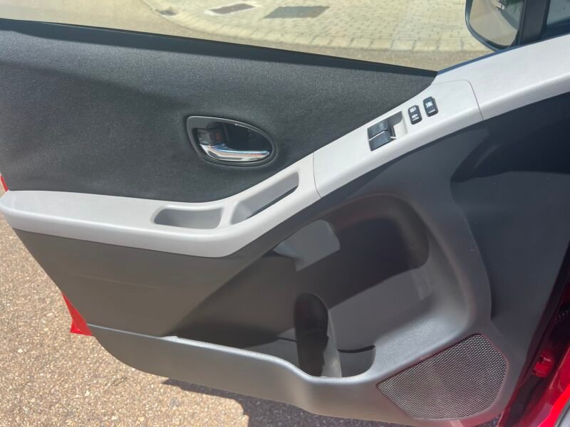 TOYOTA Yaris 1.4 d4d 90 cv Connect