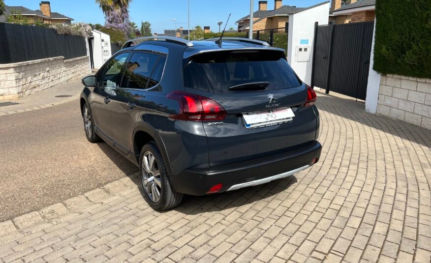 PEUGEOT 2008 1.2 Pure Tech AUT. ALLURE Allure