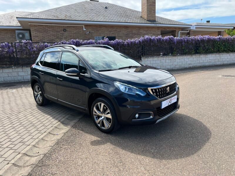 PEUGEOT 2008 1.2 Pure Tech AUT. ALLURE Allure