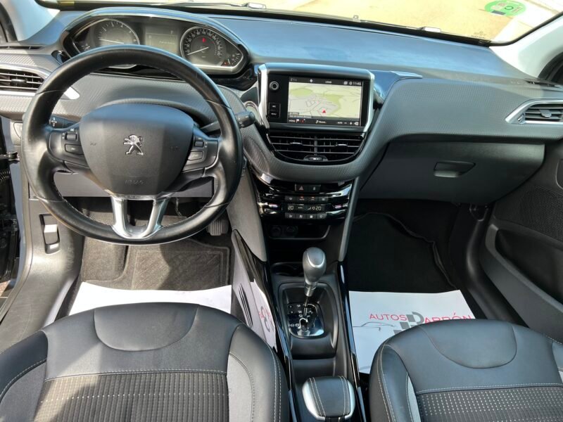 PEUGEOT 2008 1.2 Pure Tech AUT. ALLURE Allure